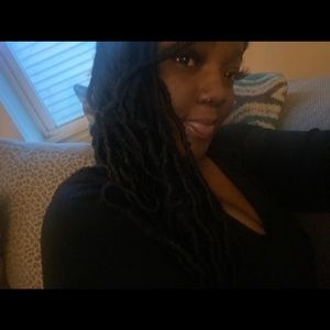 Meet your Posher, Ajha